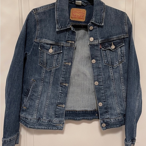 Women's Levi’s Denim Ex-Boyfriend Trucker Jean Jacket Womens Vtg Wash Medium - Picture 2 of 15